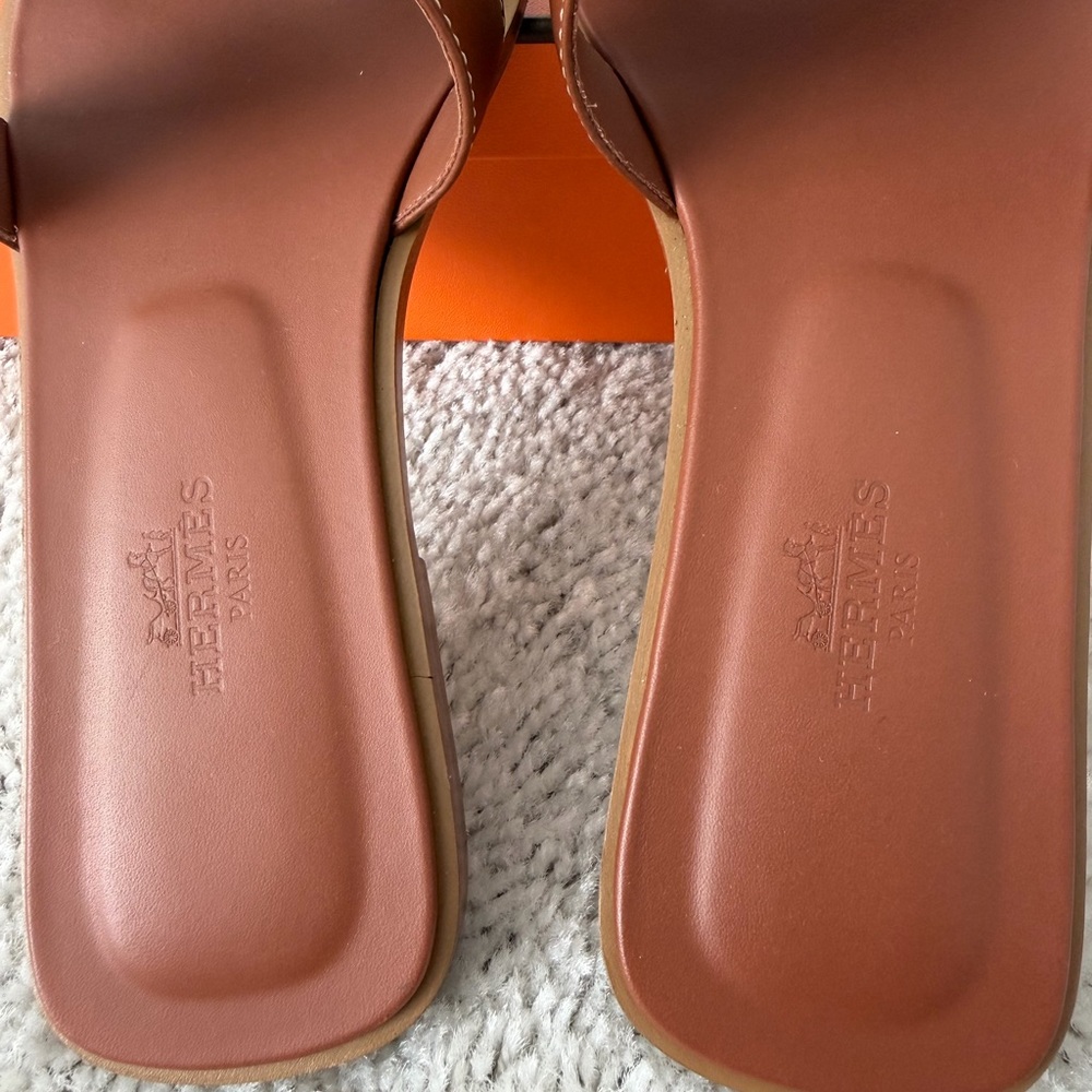 Hermes Oran Leather Sandals - Excellent Condition, Worn Once - Picture 10 of 16
